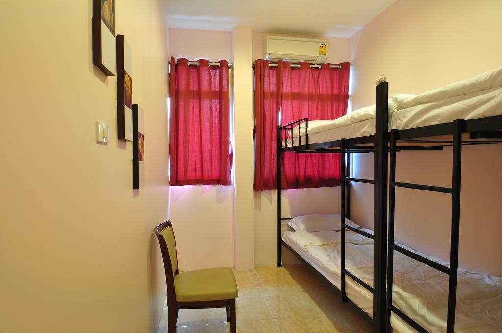 Orchid Hostel Bangkok Rum bild